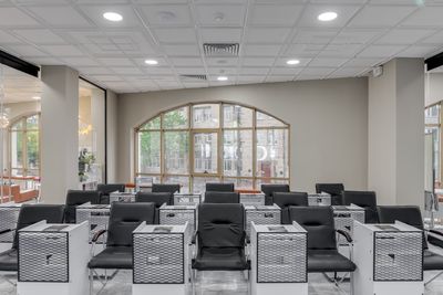 Salon styling chairs and mirrors