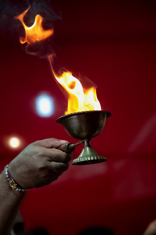 Foto profissional grátis de ardente, cálice, chama