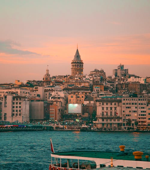 無料 イスタンブール, ガラタ塔, ゴールデンアワーの無料の写真素材 写真素材