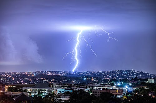 akşam, akşam karanlığı, binalar içeren Ücretsiz stok fotoğraf