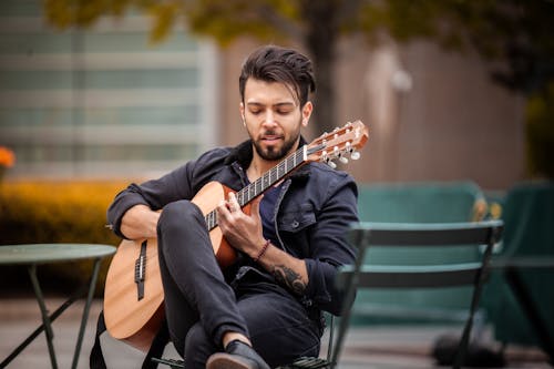 Imagine de stoc gratuită din artist, barbă, chitară acustică