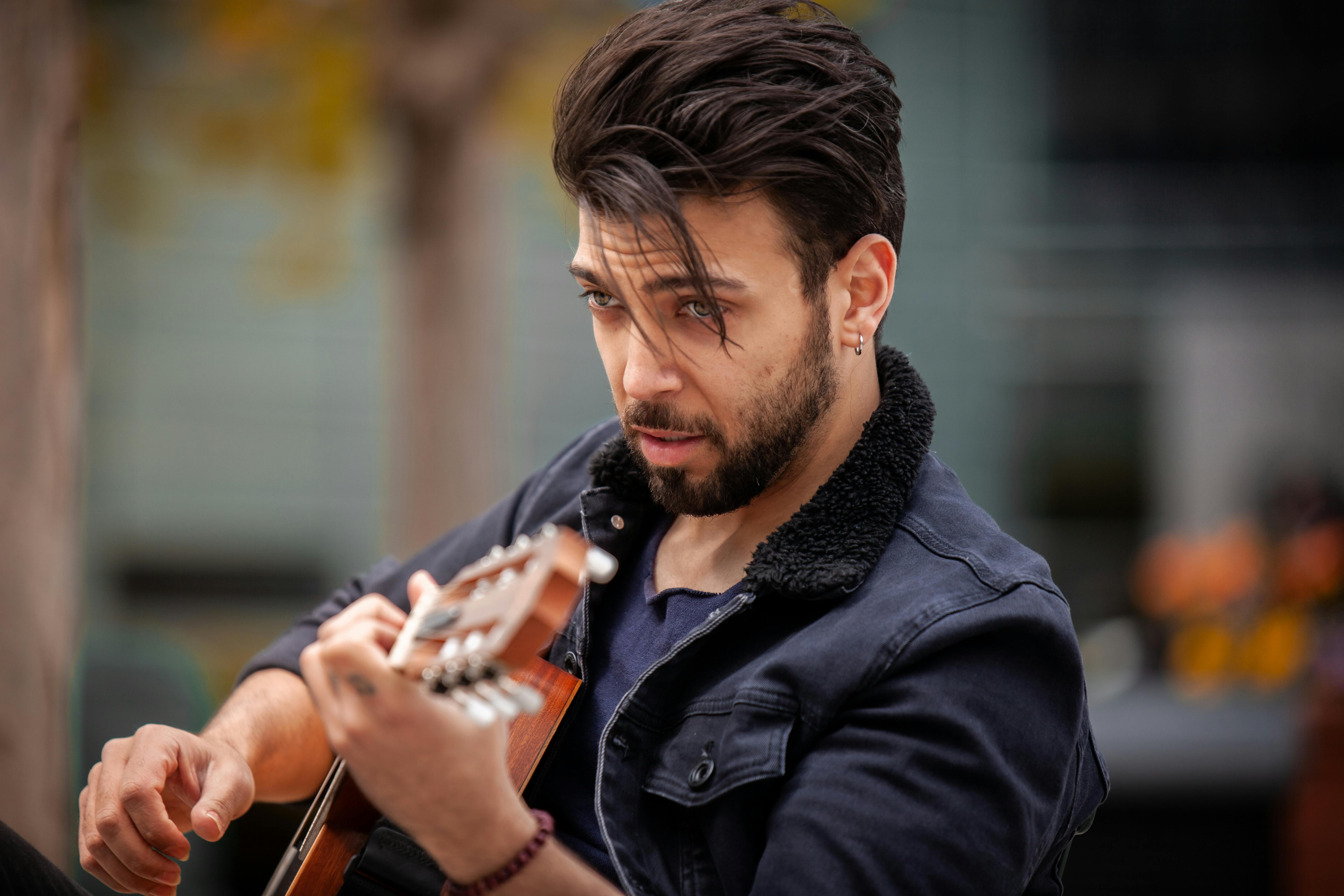 生活：HEKA AI智能名床獨家冠名贊助周思潔2025不晚演唱會