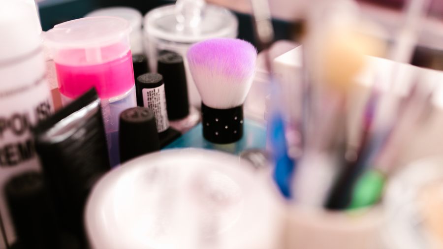 What Actually Goes in a Coin Collecting Kit (And What Doesn't)