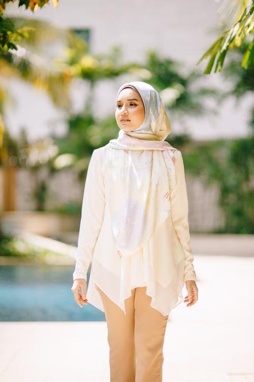 Free Woman Wearing Hijab and White Long Sleeve Blouse Stock Photo