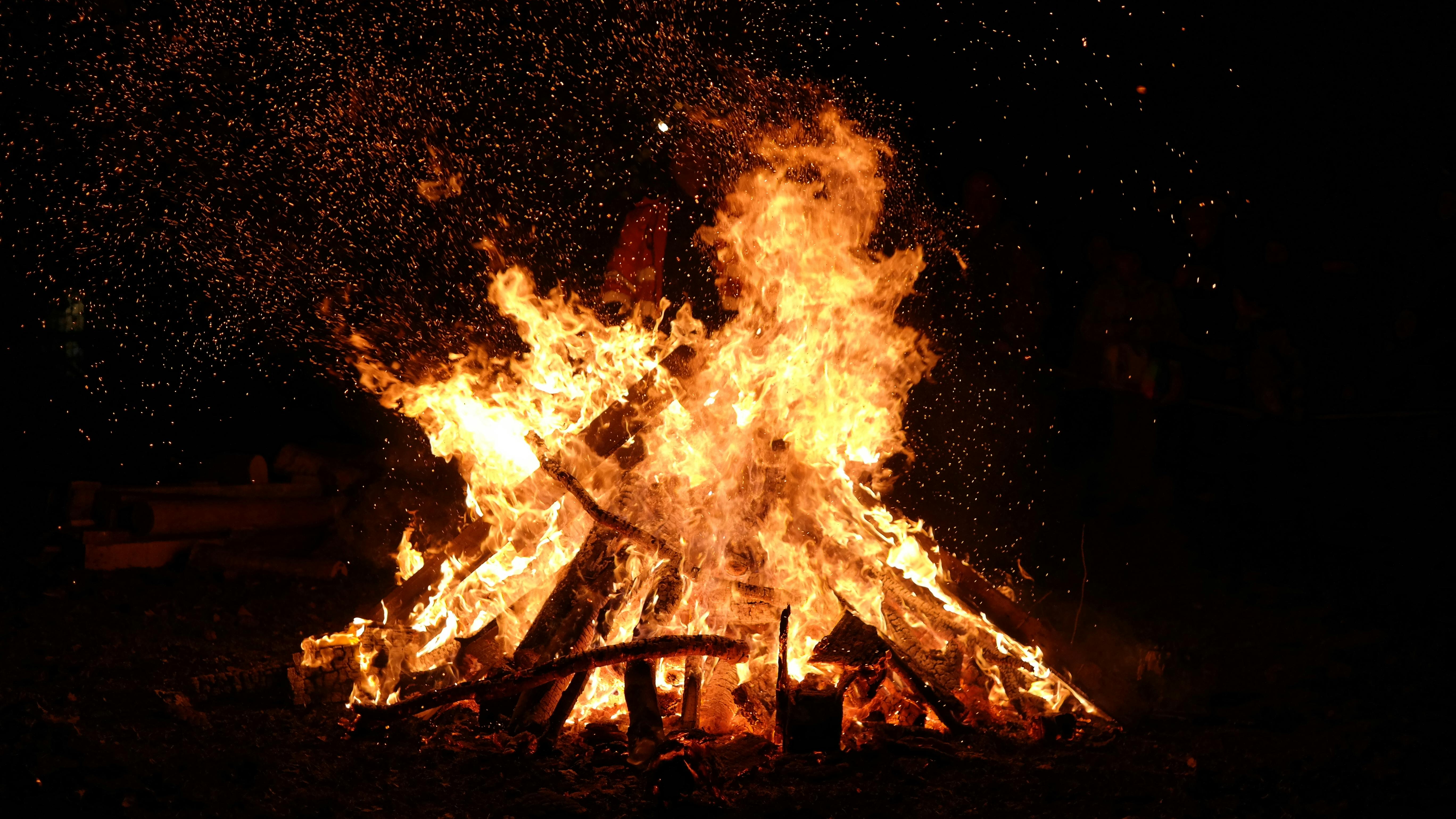 Elden Ring Tarnished Bonfire 4K Phone iPhone Wallpaper #7860a