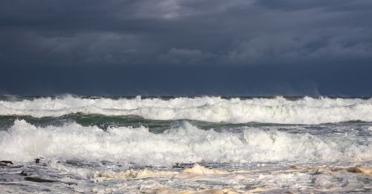 Storm Boelo wrecks electric Kia on Rossnowlagh beach