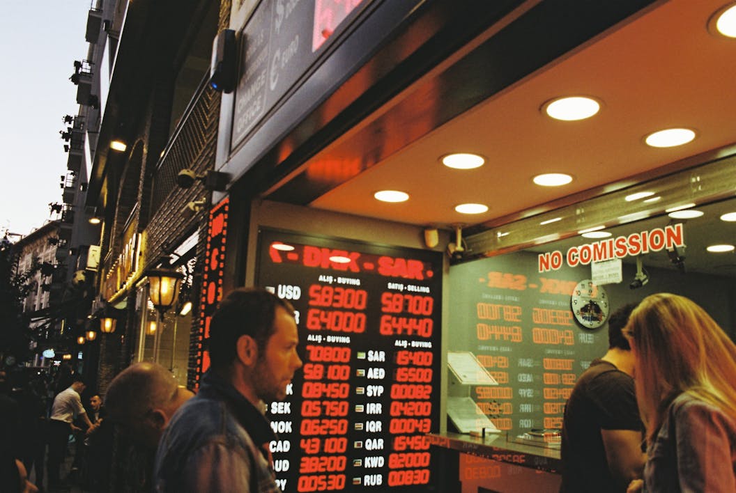 100-eur-to-huf-current-historical-exchange-rates