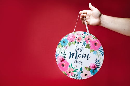Wall Decor with Floral Design and Printed Best Mom Ever