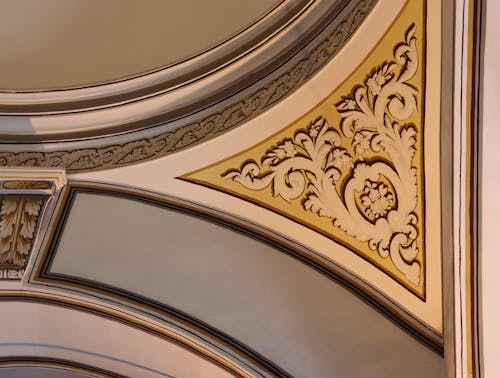 Free Majestic ornamental ceiling in cathedral Stock Photo