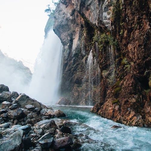 Безкоштовне стокове фото на тему «вода, водоспади, гора» стокове фото