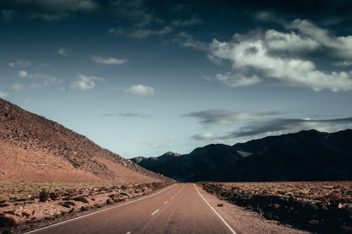 Základová fotografie zdarma na téma asfalt, dálnice, hory