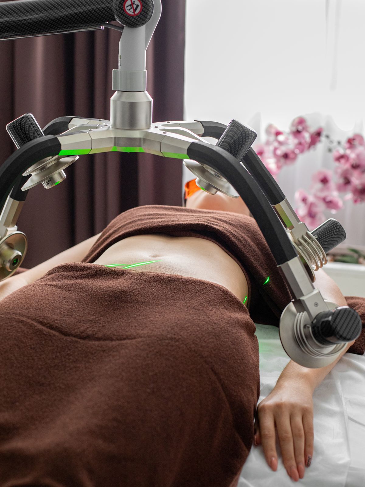 Tratamiento corporal con aparatología estética