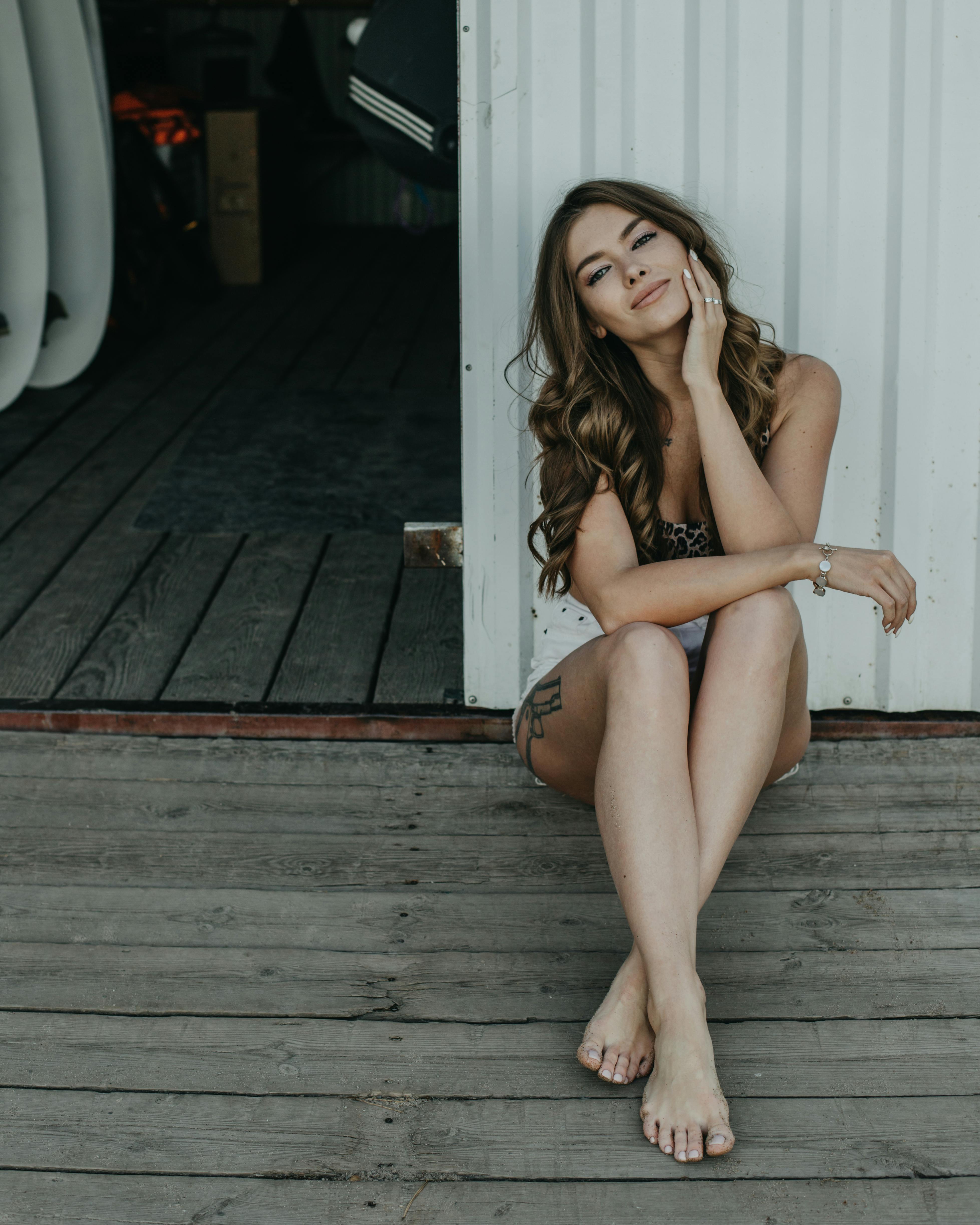 How do guys flirt and seduce?