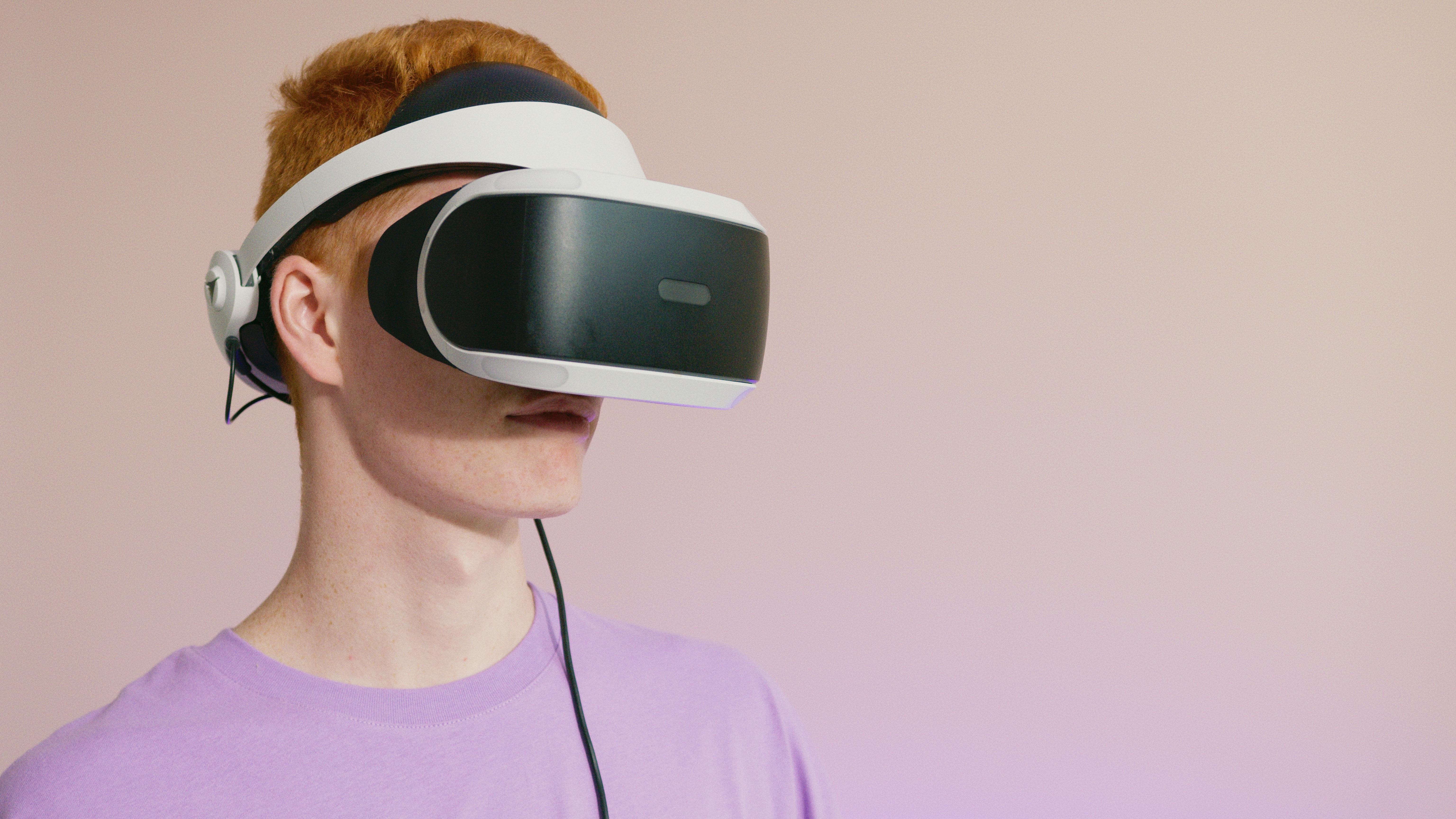 close up shot of a man wearing vr glasses