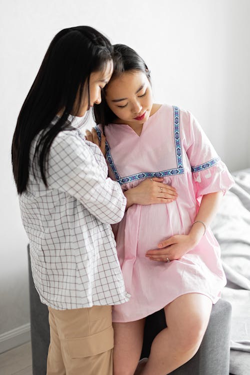 Free Couple's Relationship during Pregnancy Stock Photo