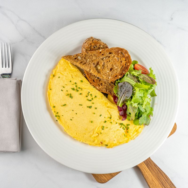 Classic Cheddar and Chive Omelette