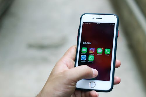 iPhone, 手機, 握住 的 免费素材图片