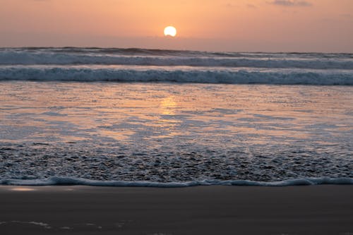 Безкоштовне стокове фото на тему «берег, Захід сонця, зіткнення»