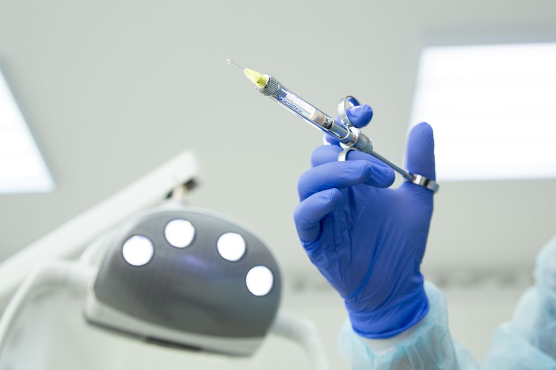 Calidad y acreditación en clínicas dentales: protocolos, indicadores y mejora continua