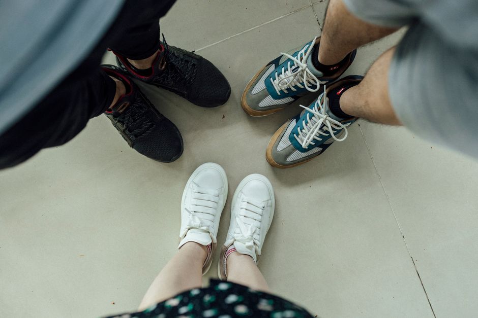 full|sneakers