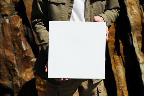 Darmowe zdjęcie z galerii z biały papier, makieta, pionowy strzał