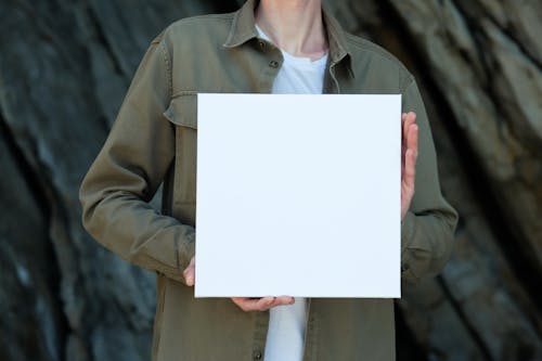 Fotobanka s bezplatnými fotkami na tému biely papier, držanie, maketa