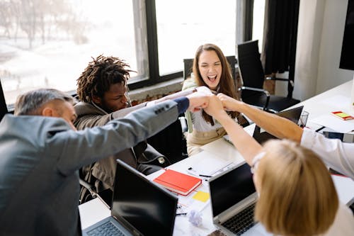 Immagine gratuita di aziendale, brainstorming, collaboratori