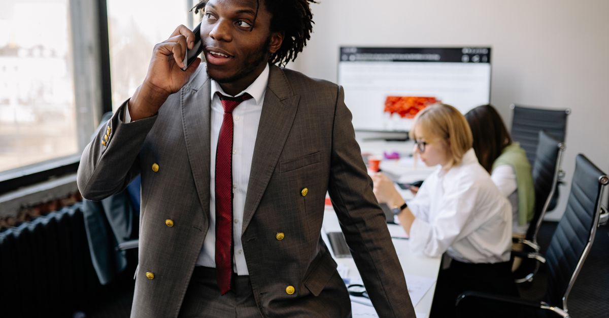 Illustration - CEO Communications Manager