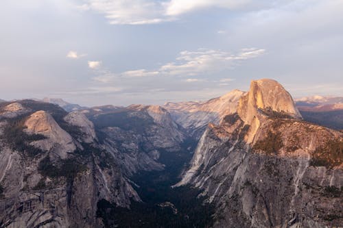 Free Mountains of Yosemite National Park Stock Photo
