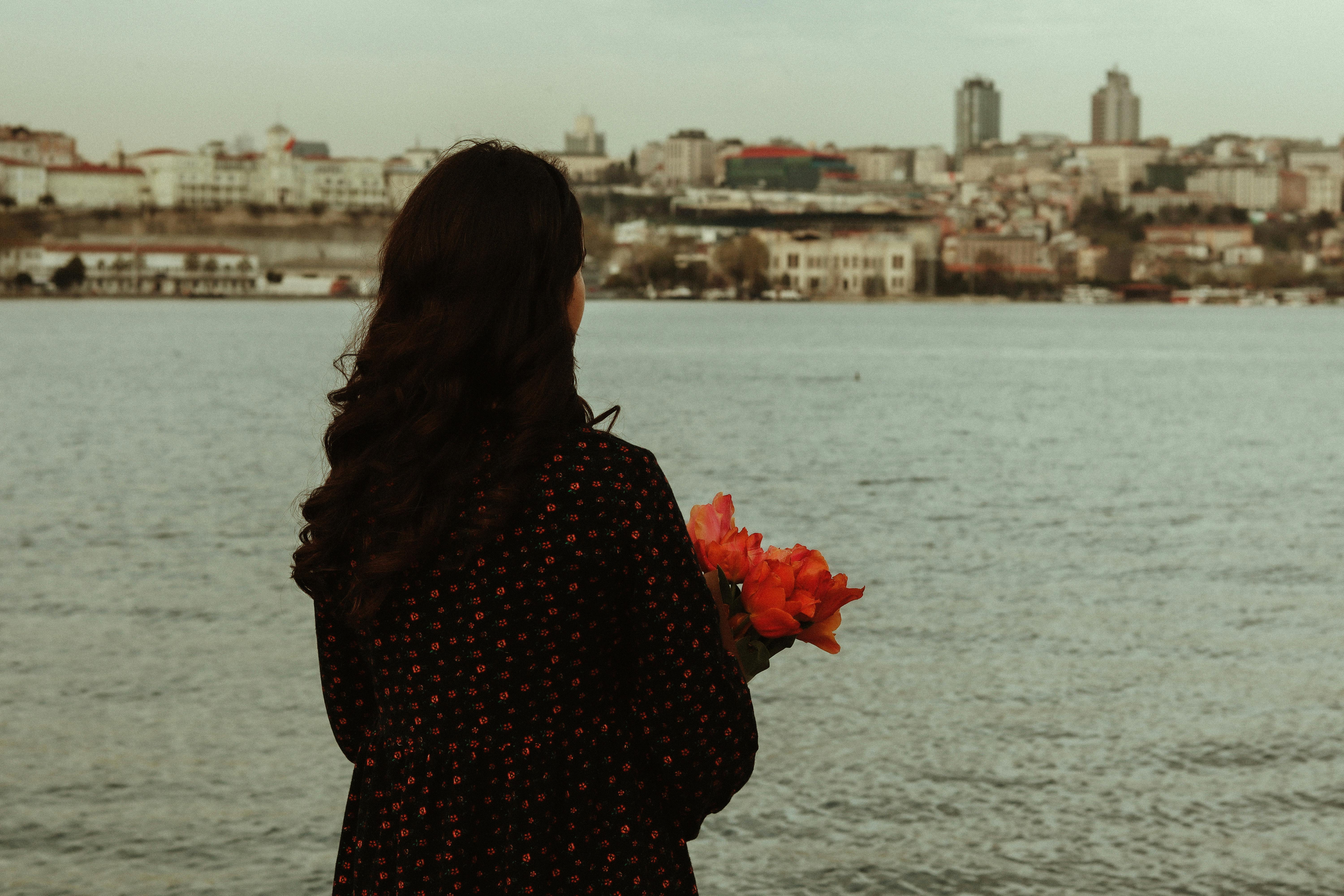 flowers and travel relationships