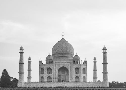 Monochrome Photo of Taj Mahal 
