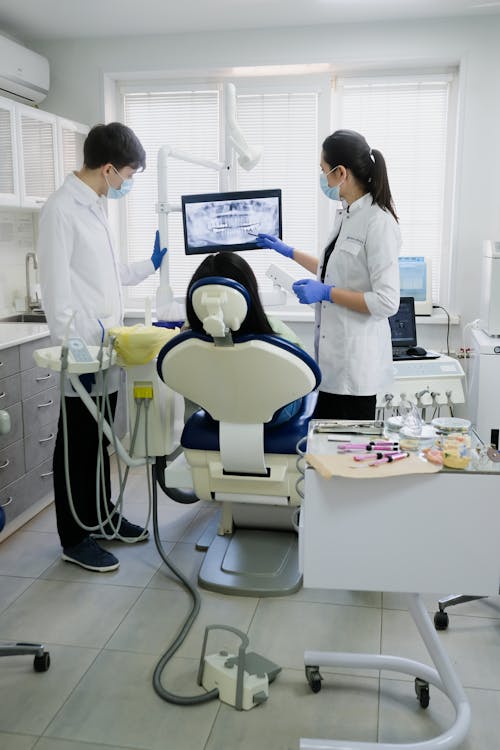 Imagine de stoc gratuită din clinică dentară, echipamente dentare, ecran de computer