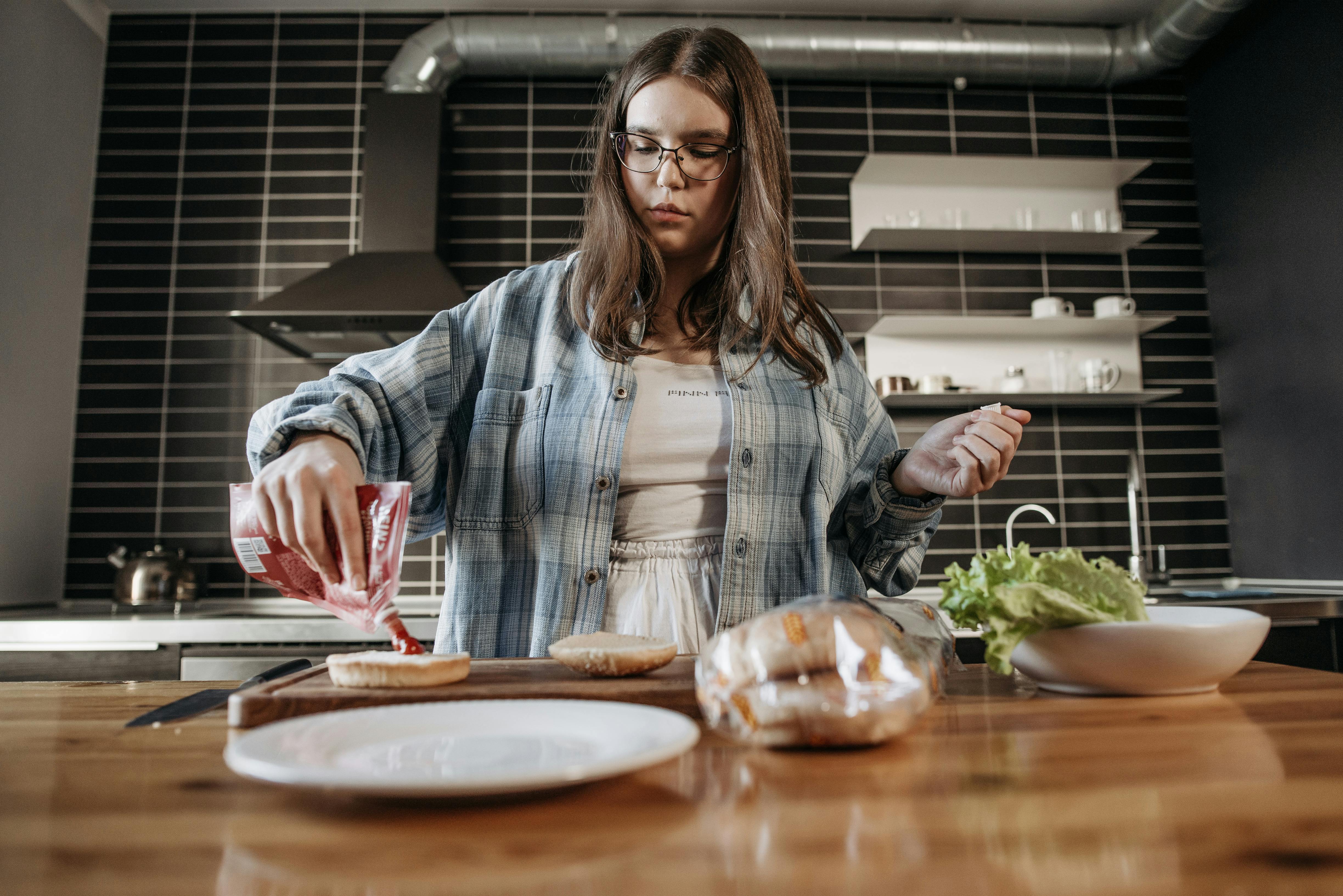 For Neurodivergent Cooks, Kitchen Hacks Are Lifelines — Photo by Pavel Danilyuk on Pexels