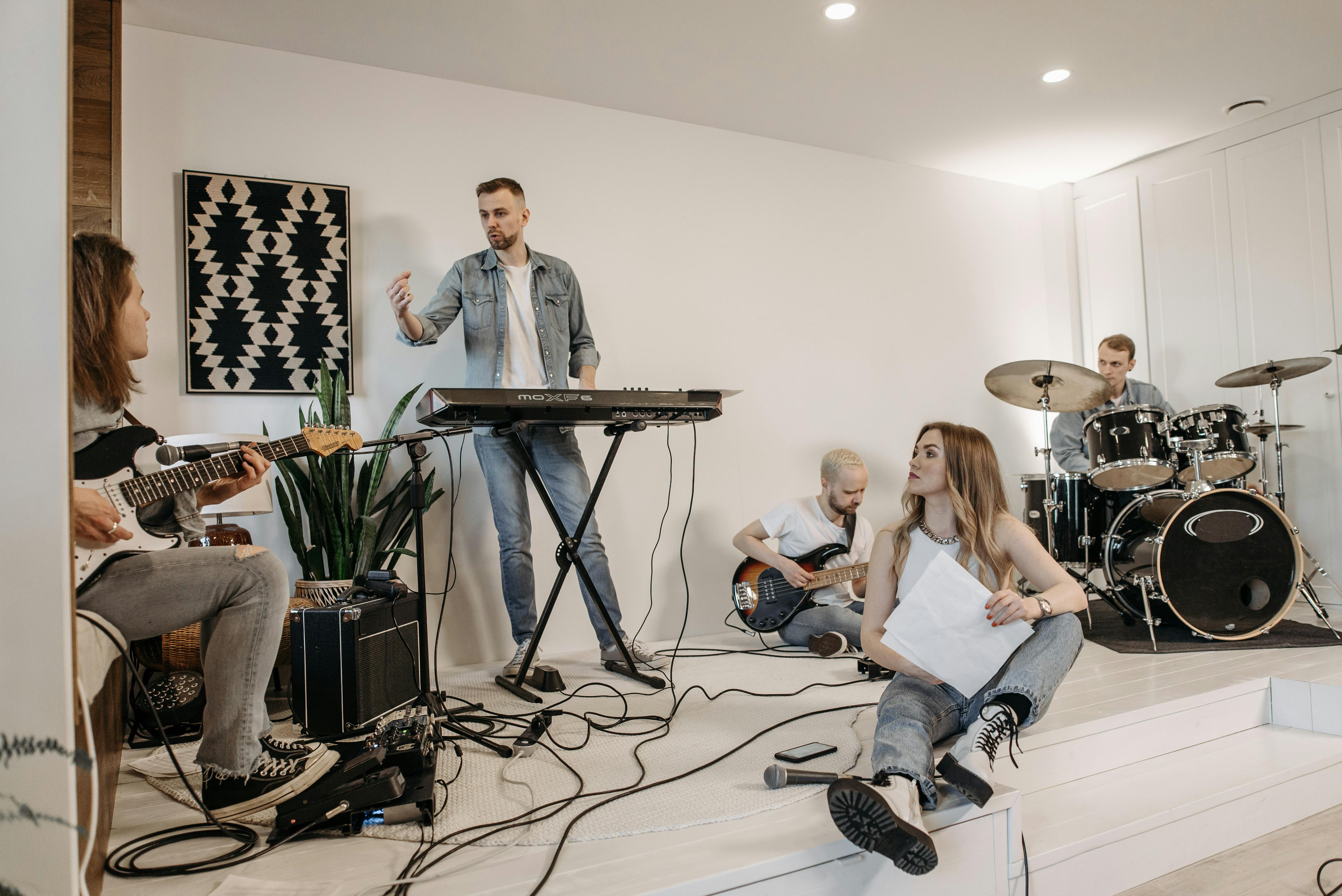 Equipa a produzir música personalizada