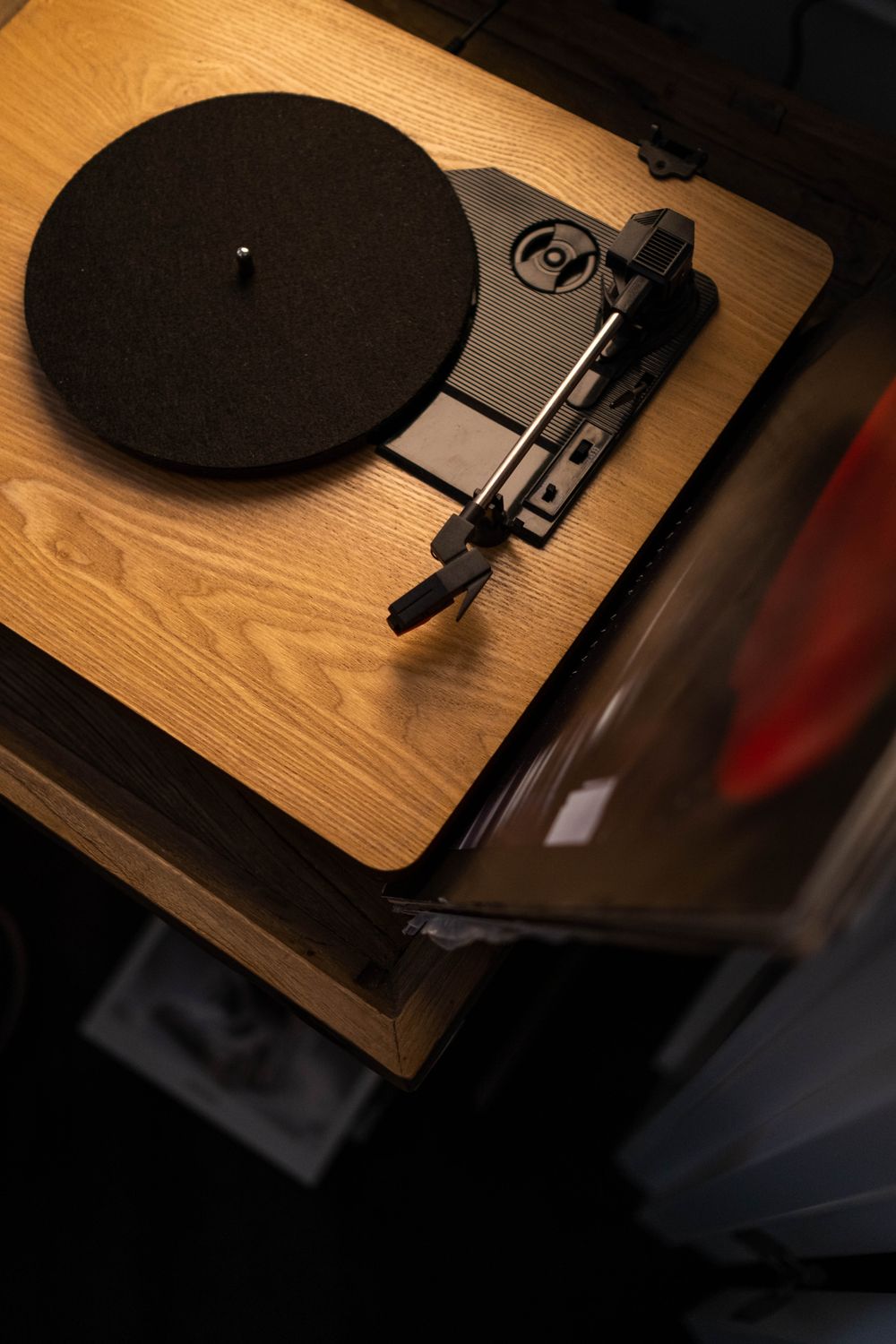 Graphophone Modern Modern Gramophone on a Wooden Stand · Free Stock Photo
