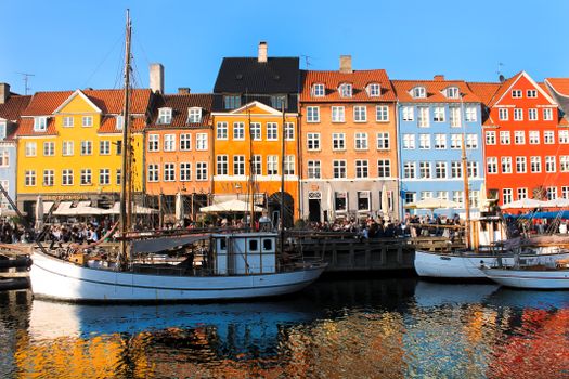 Nyhavn and Amalienborg walk — Copenhagen