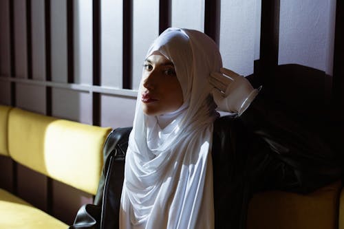 Free Woman Wearing Hijab Stock Photo