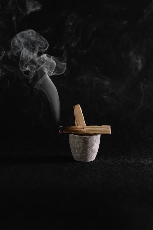 duman, minimalizm, palo santo içeren Ücretsiz stok fotoğraf