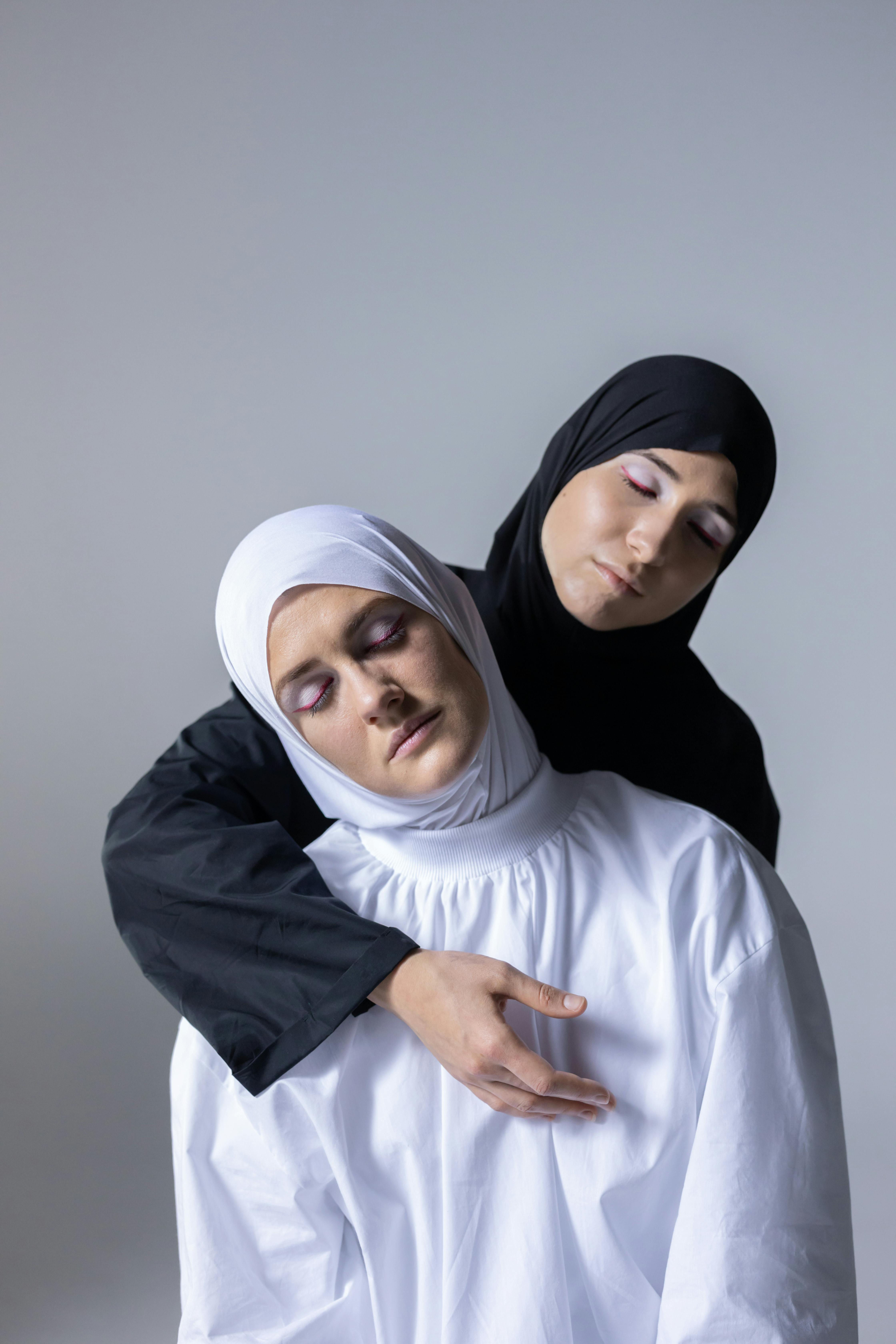 donna hijab