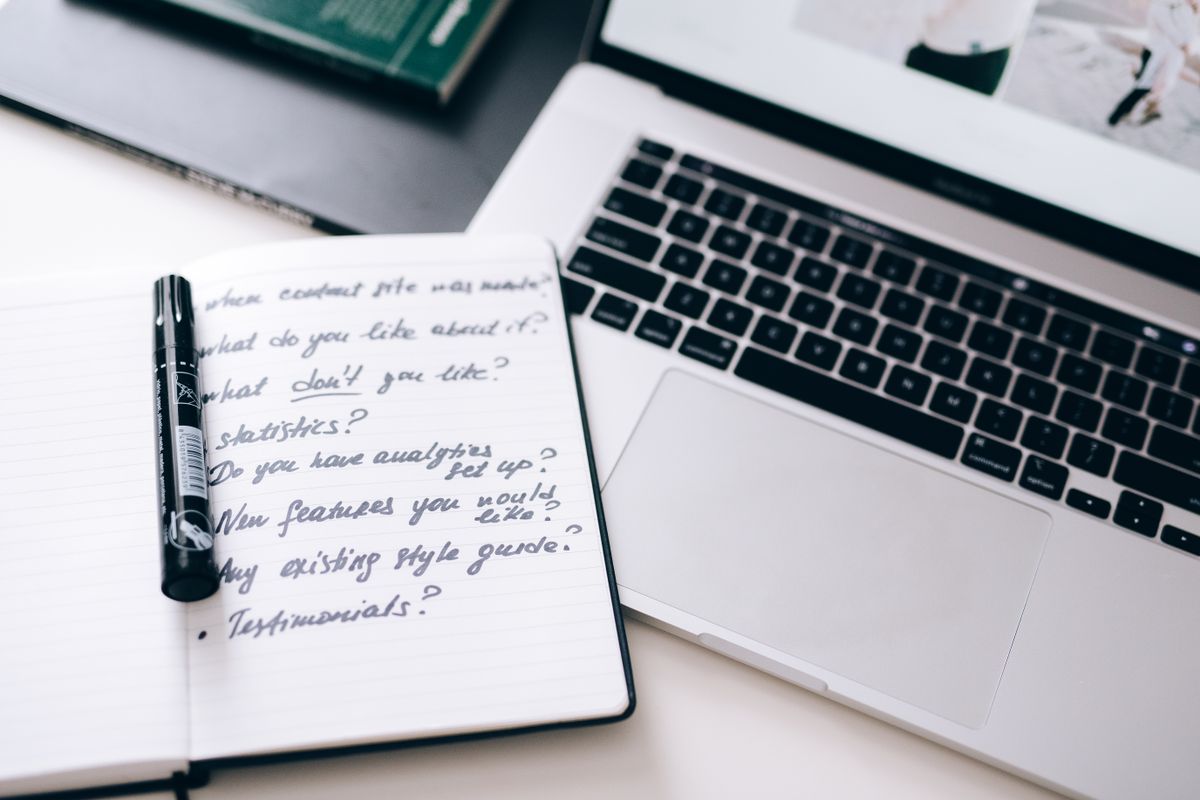 Trouver ses premiers clients en rédaction web - Créer sa présence en ligne pour attirer les premiers clients