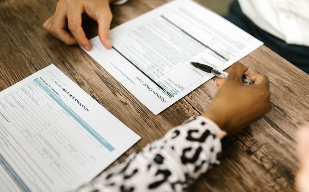 Married applicants should pair the affidavit with their marriage certificate to bridge a surname change.