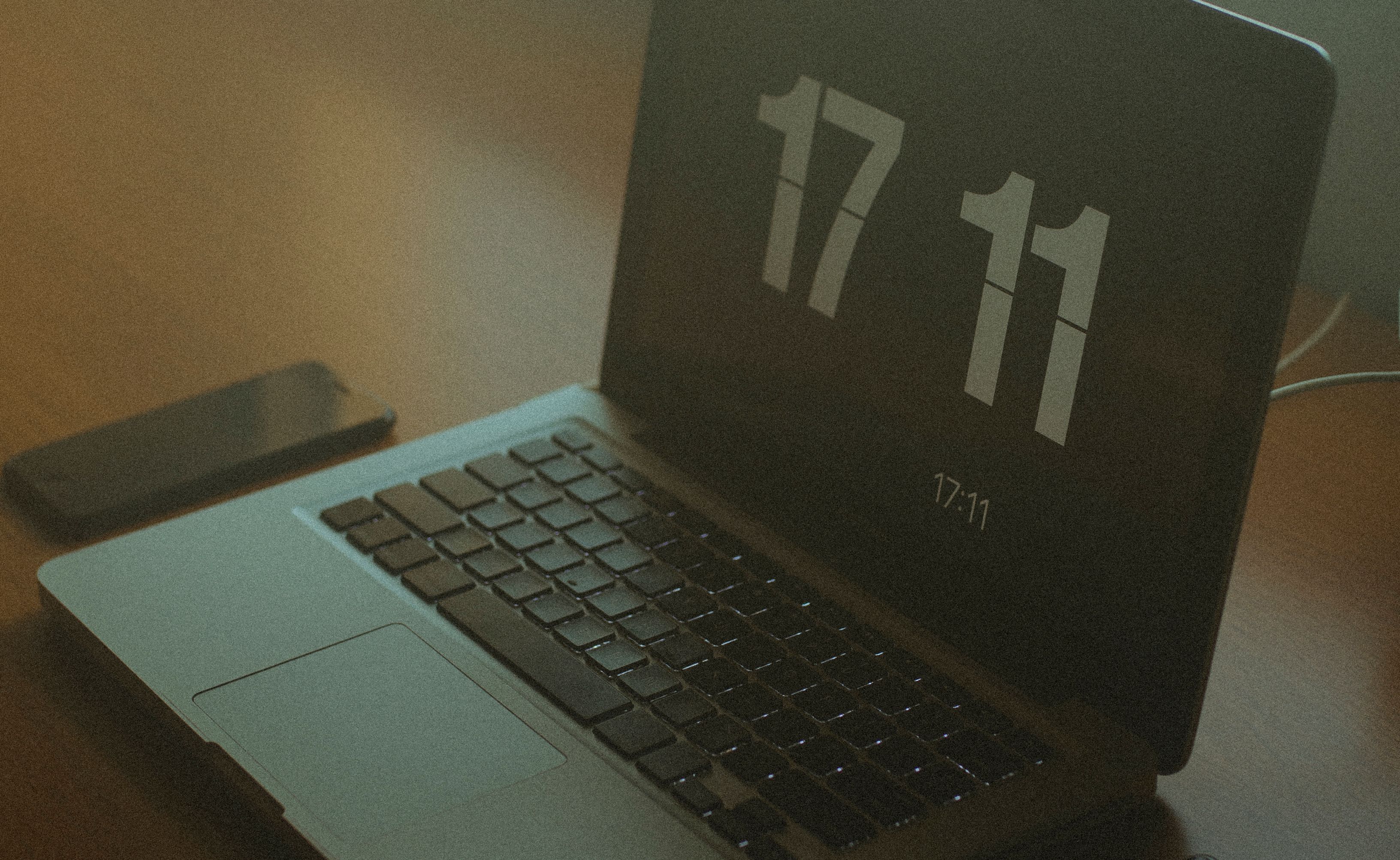 Laptop z systemem Windows 11