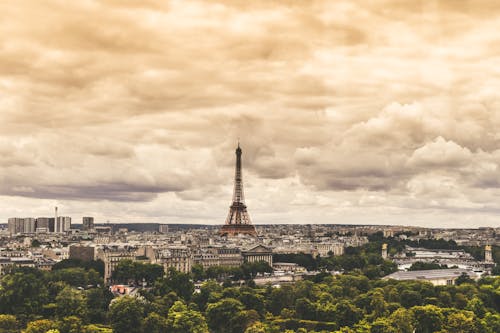 Foto stok gratis awan, bangunan, menara Eiffel