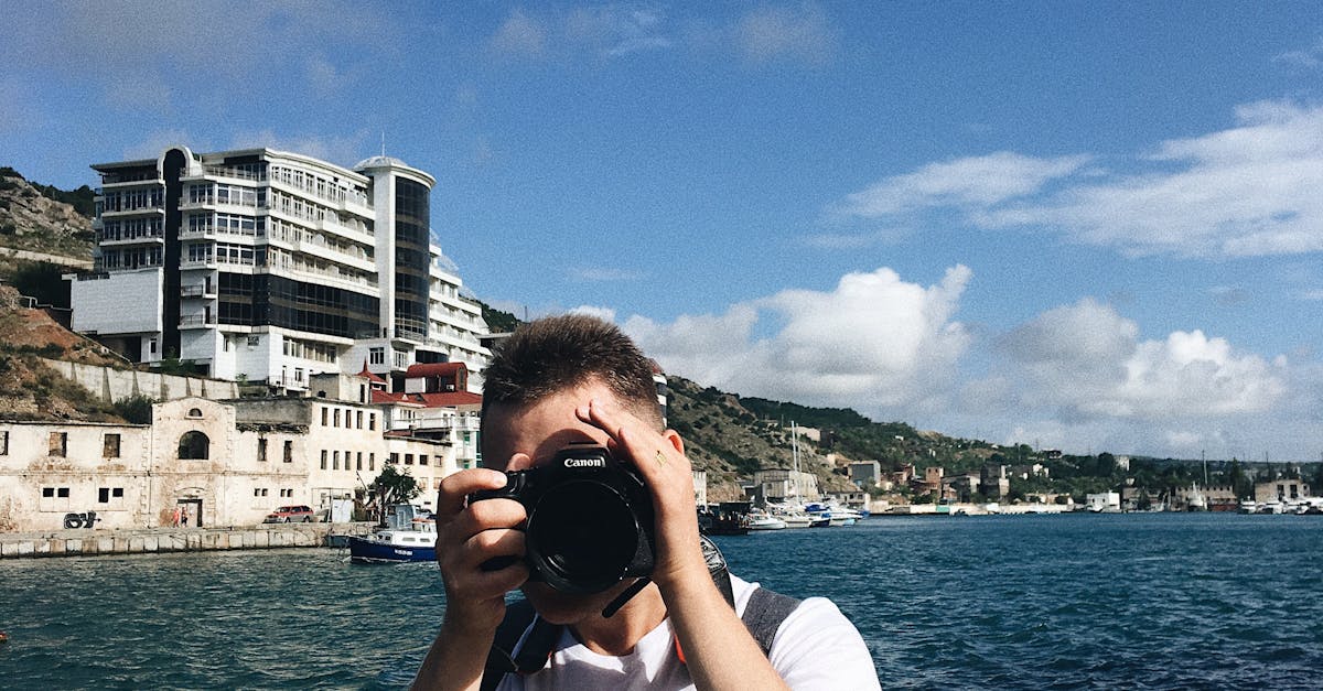How to take a picture on a MacBook Air