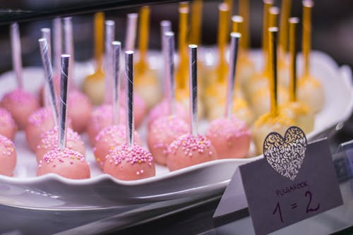 Kostnadsfri bild av bakverk, cake pops, efterrätt