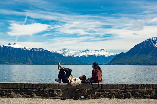 Gratis lagerfoto af afslapning, anløbsbro, bjerge