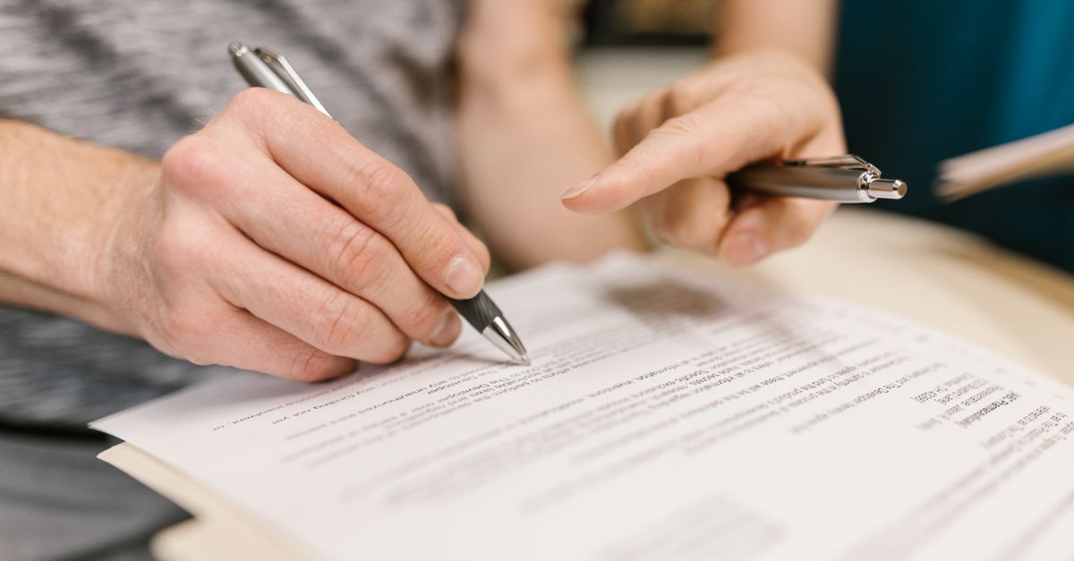 Prévoir ses Obsèques : Les Différents Types de Contrats Disponibles
