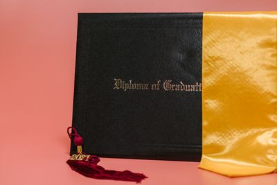 Porta-diploma em couro com gravação