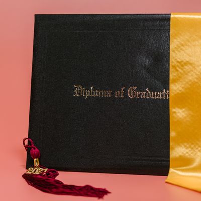 Porta-diploma em couro com gravação