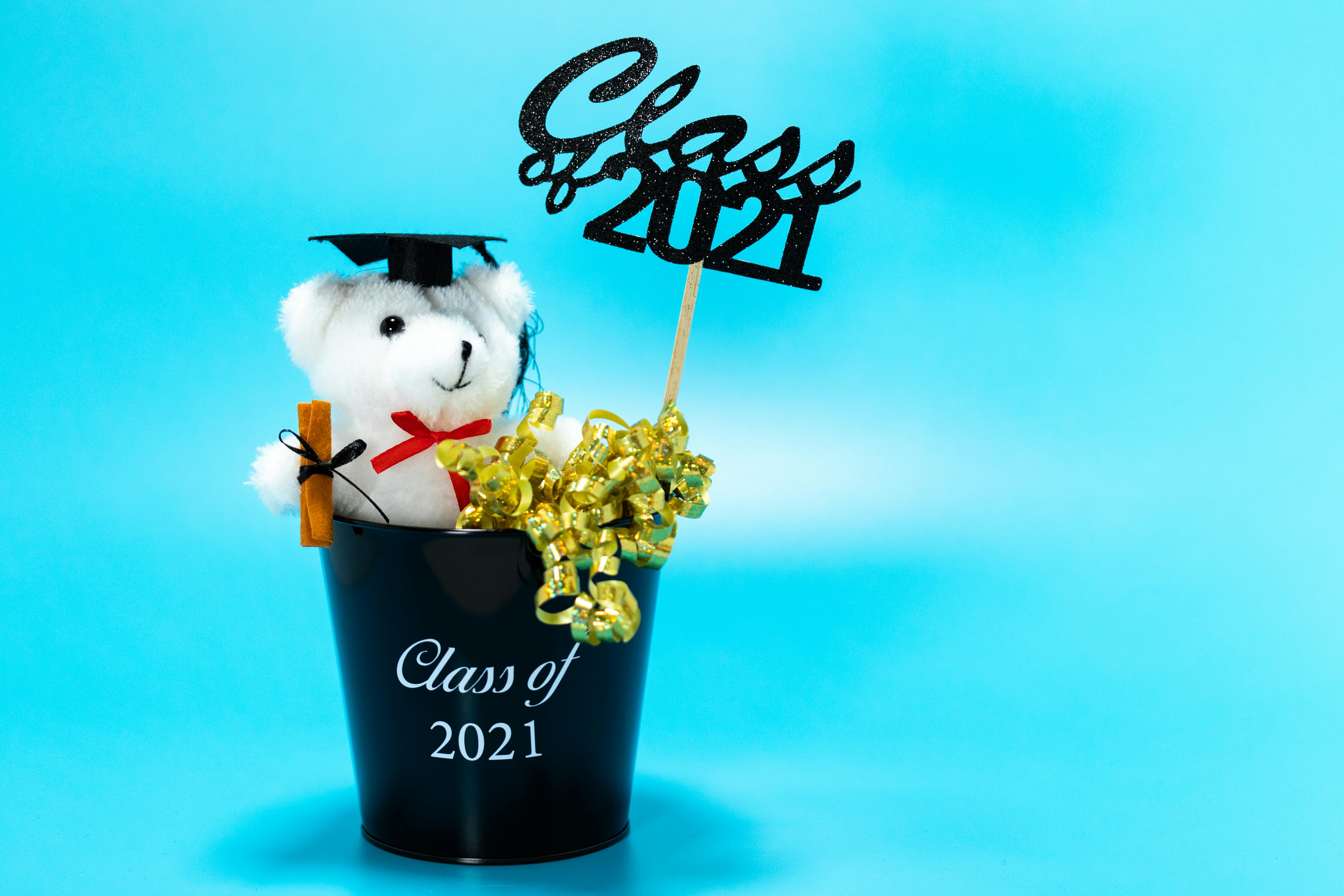 Best Graduation Gifts 2026: High School, College & Unique